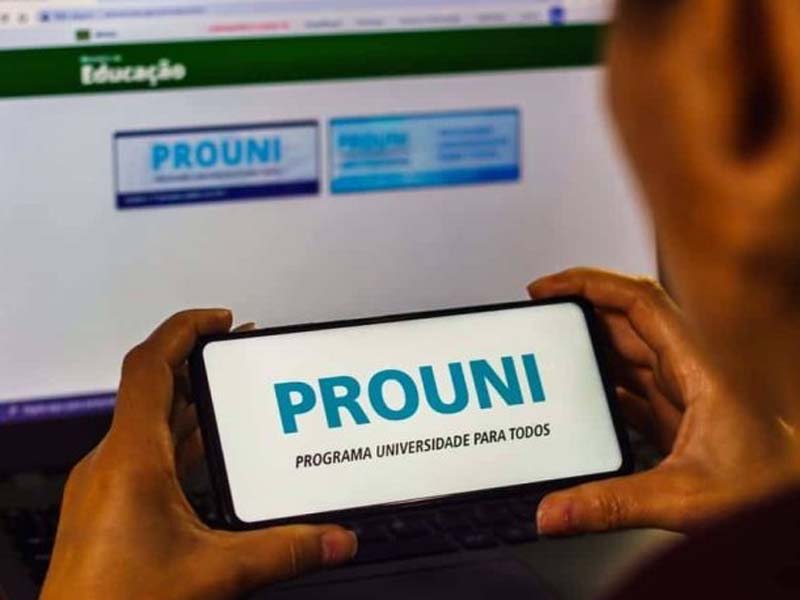 Inscrições para bolsas do Prouni no 2° semestre terminam nesta sexta