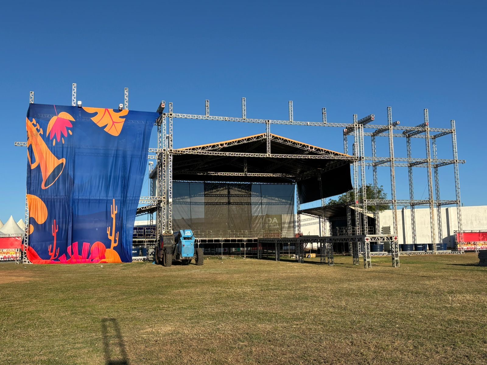 Festival Expobrejo 2025 prepara megaestrutura e abre programação neste domingo em Brejo Santo