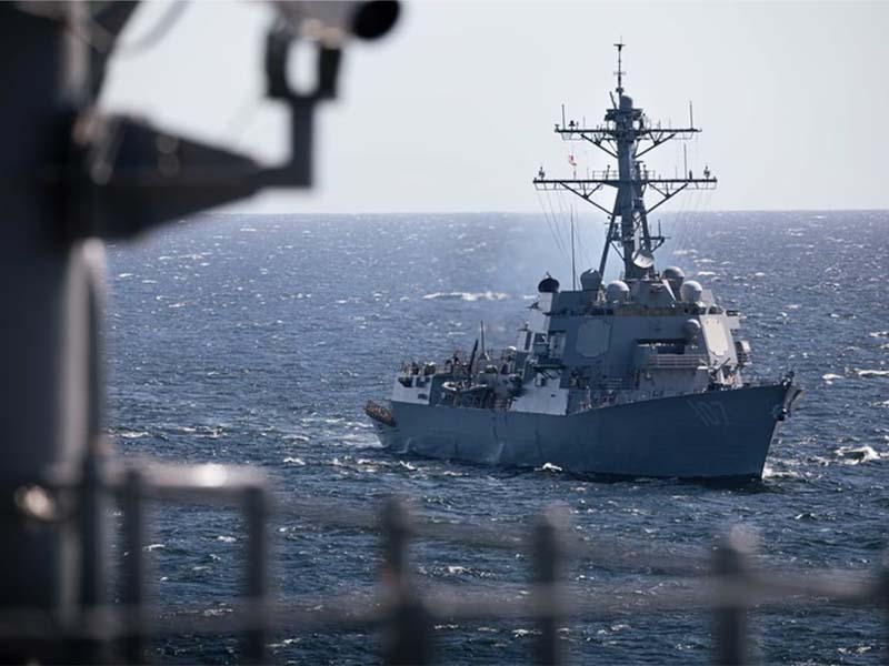 EUA enviam navios de guerra para costa da Venezuela