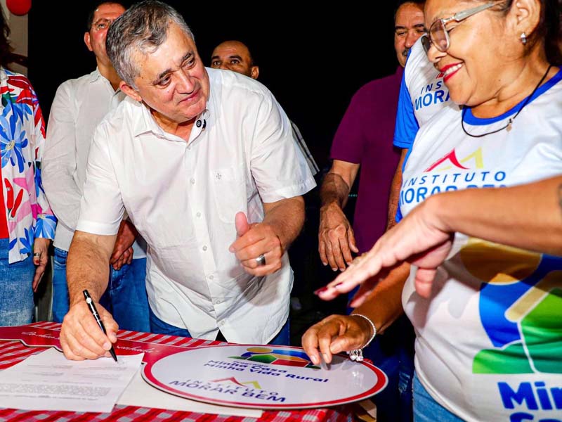 Governo Lula irá construir mais de 3 mil casas em 130 cidades do Ceará, anuncia Guimarães