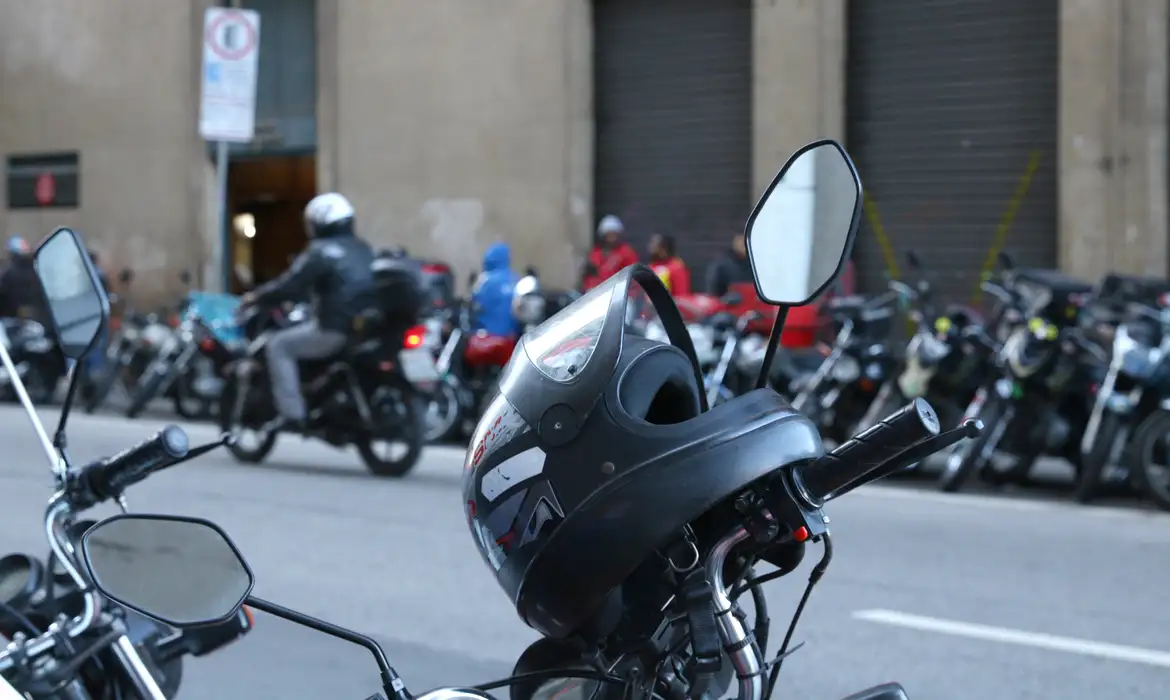 Emergências com motociclistas adiam cirurgias complexas no SUS