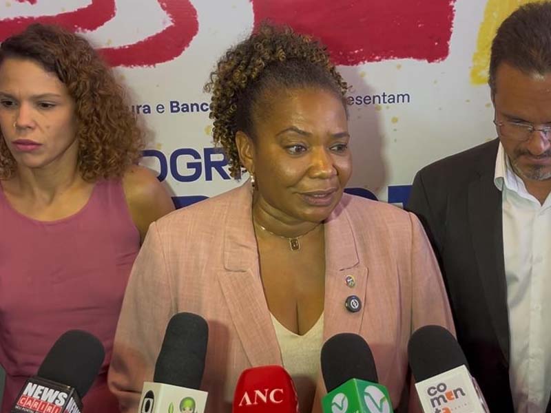 Vídeo: Ministra da Cultura Margareth Menezes participa de encontro no Centro Cultural do Cariri