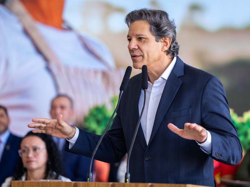 Haddad entrega hoje a Lula plano contra efeitos do tarifaço dos EUA