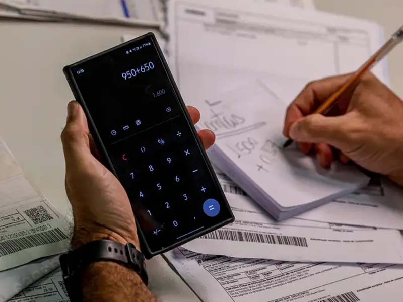 Taxa média de juros fica em 31,4% ao ano em julho