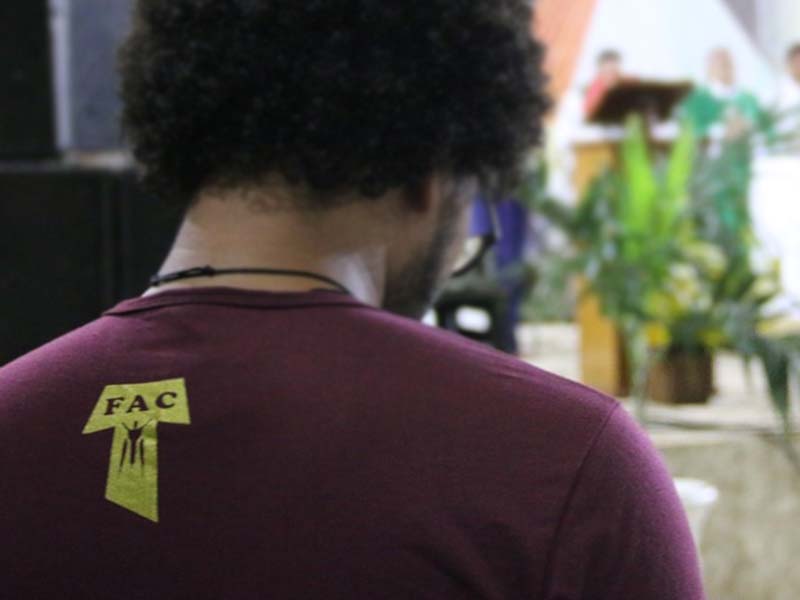 Padre Monteiro reitera pedido de desculpas à comunidade LGBTQIA+ após oração que equiparou homossexualidade a “doenças e vícios”