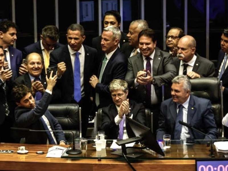 Hugo pauta projeto que pune deputados que obstruírem trabalhos no plenário