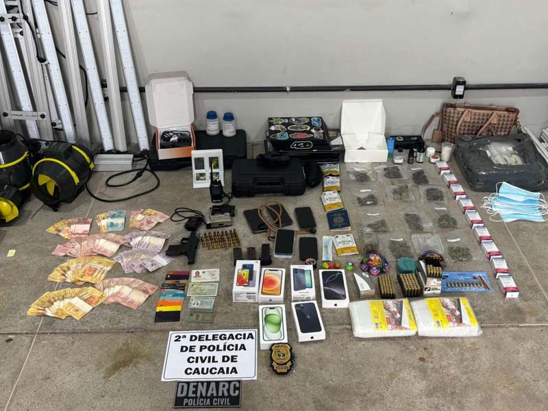 PCCE fecha laboratório clandestino e prende suspeito de distribuir drogas da Colômbia para o Ceará