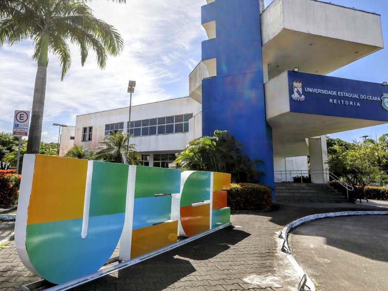 Uece lança edital de matrícula para candidatos que optaram por ingresso pelo Enem
