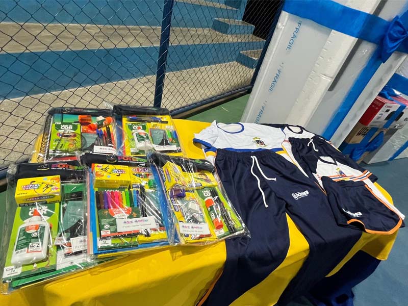 Prefeitura de Potengi realiza entrega de novos kits escolares e anuncia 2ª remessa de uniformes para alunos da rede pública