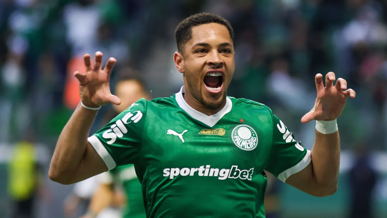 Palmeiras vence o Ceará de virada e abafa crise com a torcida