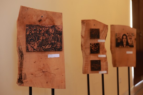 Exposição “Nosso Nordeste, Nossa Cultura” destaca arte popular no Centro Cultural Daniel Walker, em Juazeiro do Norte