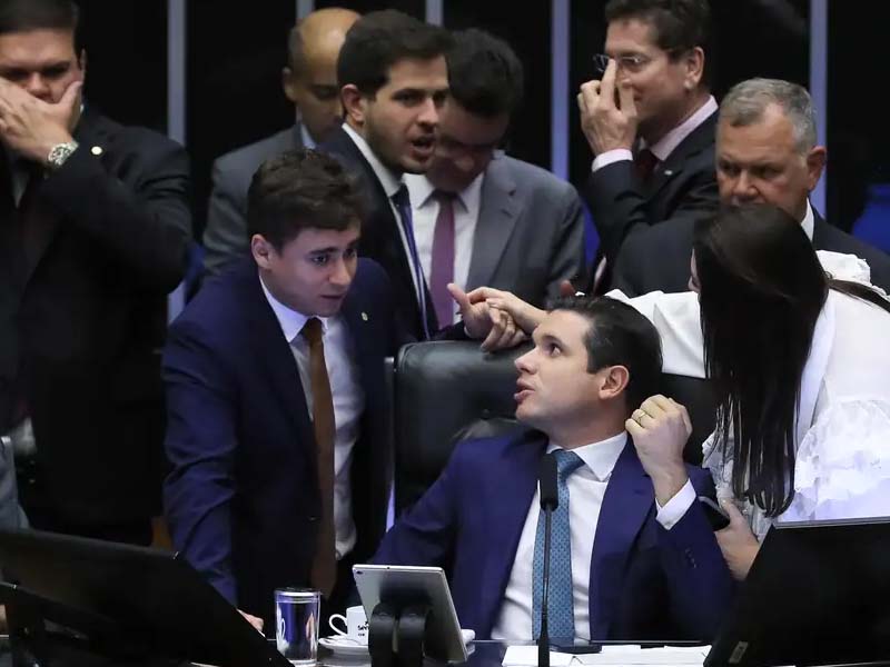 PEC da Blindagem se estenderá a deputados estaduais e distritais
