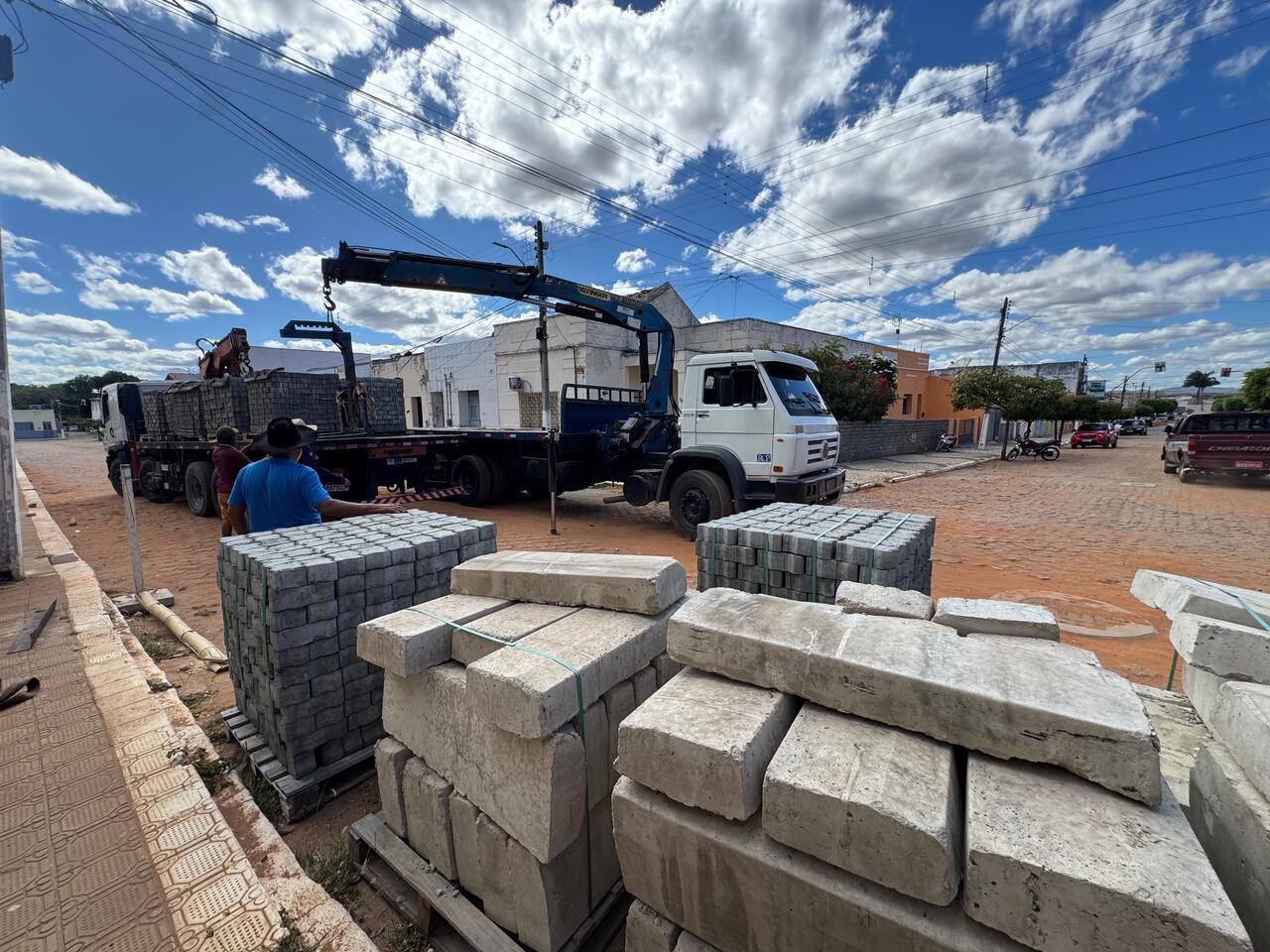 Centro de Missão Velha recebe obra de modernização com piso intertravado