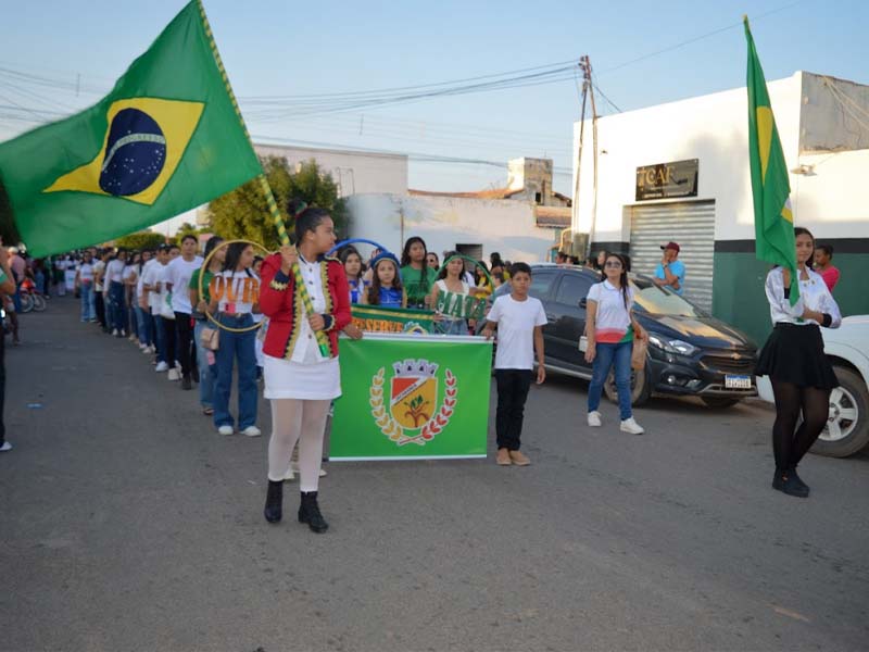 Salitre celebra o 7 de Setembro com Desfile Cívico marcado por união, cultura e consciência ambiental