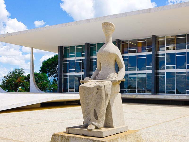 Cabe apenas ao STF autorizar buscas no Congresso, decidem ministros