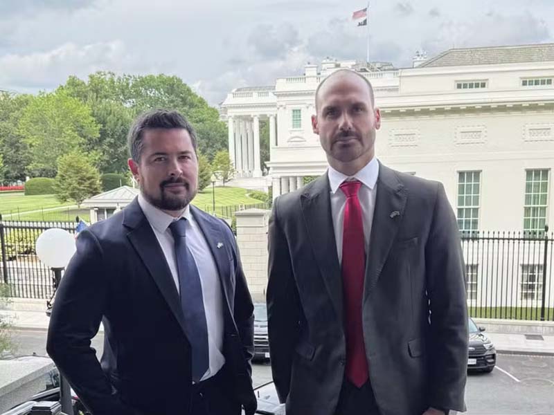 PGR denuncia Eduardo Bolsonaro no inquérito sobre coação em processo judicial; Jair Bolsonaro não foi denunciado