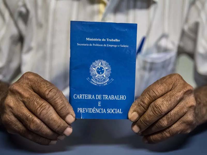 Brasil cria mais de 147 mil empregos com carteira assinada em agosto