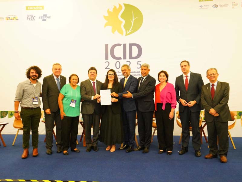 No Ceará, governadores do Nordeste apresentam plano de transformação ecológica e anunciam chamada pública bilionária para industrialização na região