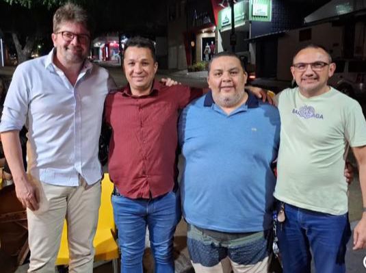 Após votar contra reforma da previdência proposta pela prefeitura, Thiago Gomes se encontra com dr. Aloísio para debater candidaturas em 2026