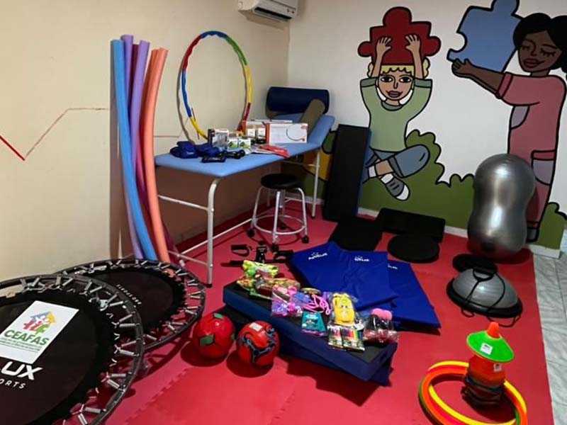 Prefeitura de Salitre Entrega Novos Equipamentos de Fisioterapia ao CEAFAS
