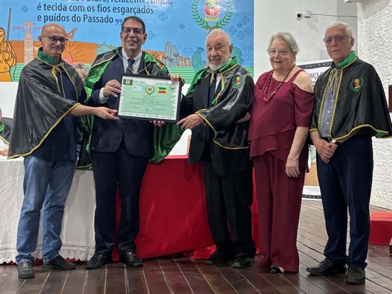 Médico Álvaro Madeira Neto toma posse como sócio efetivo do Instituto Cultural do Cariri