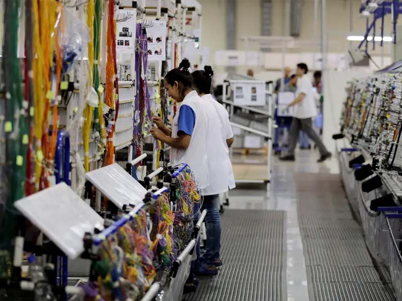 Produção industrial no Brasil sobe 0,8% em agosto, diz IBGE