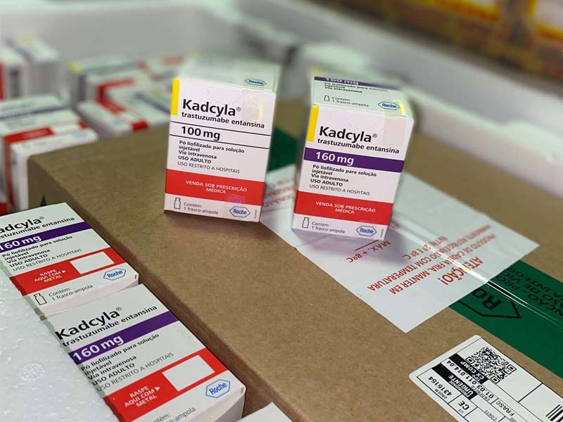 Ceará recebe primeiro lote de medicamento inovador para tratamento do câncer de mama no SUS