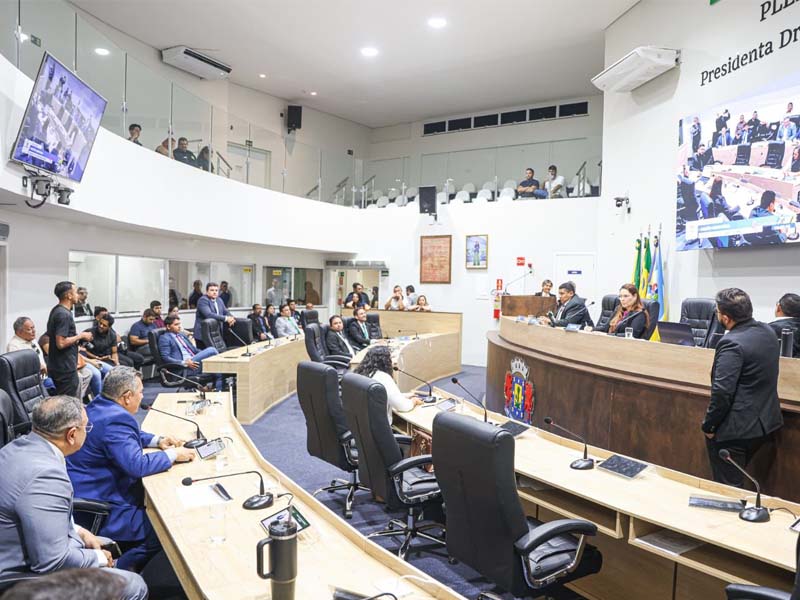 Câmara de Juazeiro aprova resolução sobre sessões legislativas e repercute caos no trânsito causado por mudança em semáforo do Anel Viário
