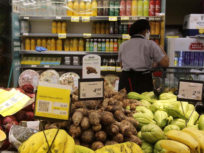 Vendas no comércio crescem 0,2% em agosto, após quatro meses de queda