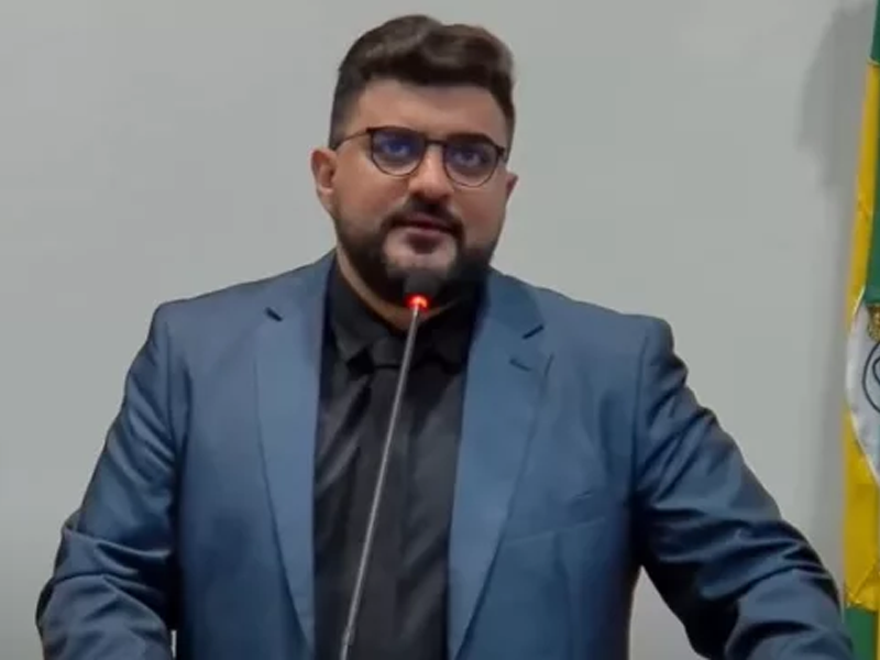 Lukão diz que filha de oito meses foi alvo de ofensas nas redes sociais
