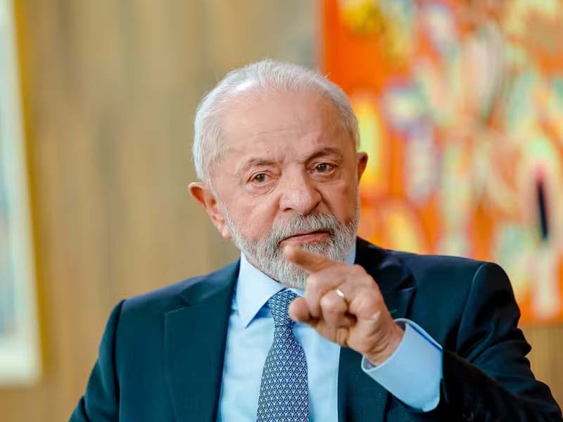 Decisão de União e PP de expulsar ministros é equívoco e bobagem, diz Lula