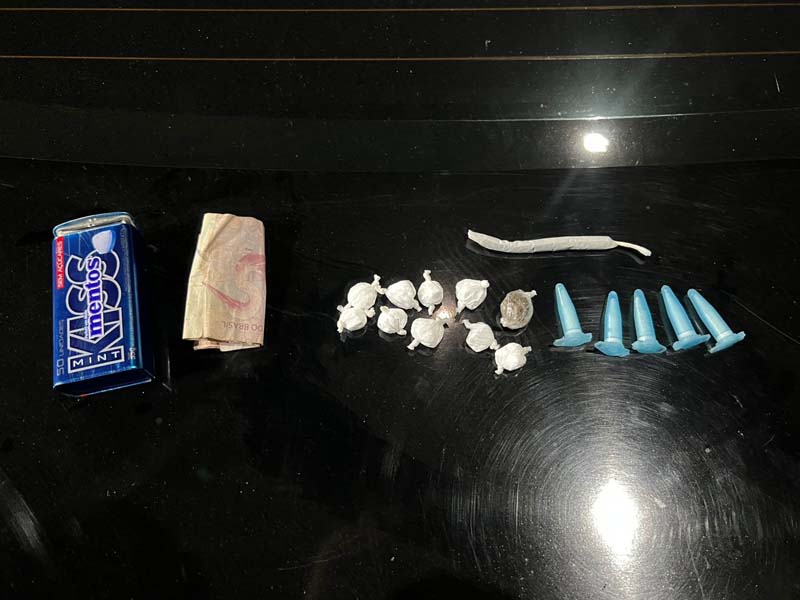 Suspeito de 19 anos é preso por tráfico de drogas durante patrulhamento em Assaré