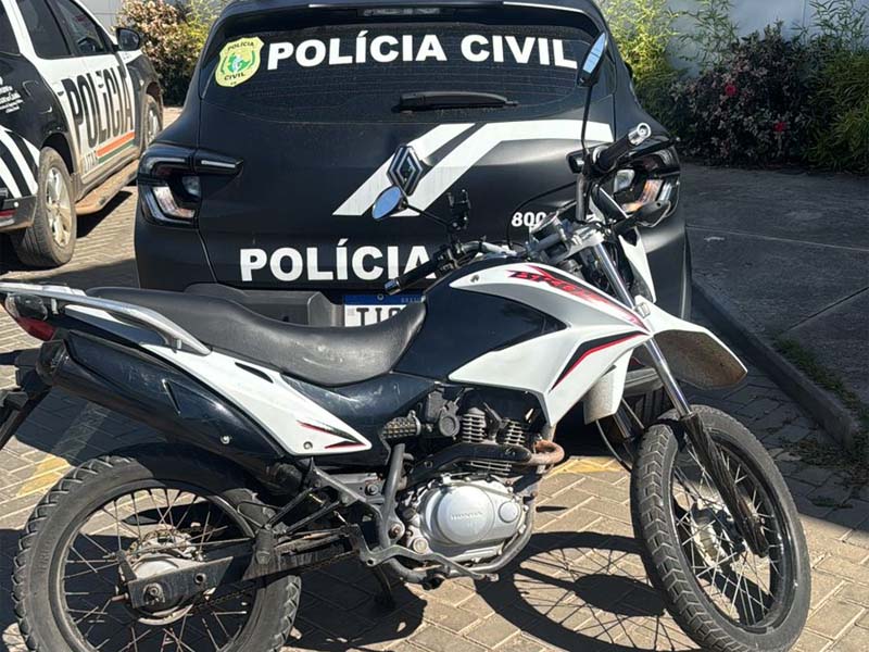Vídeo: homem tornozelado e com passagens por roubo e tráfico é preso suspeito de abusar de adolescente de 17 anos em Juazeiro do Norte