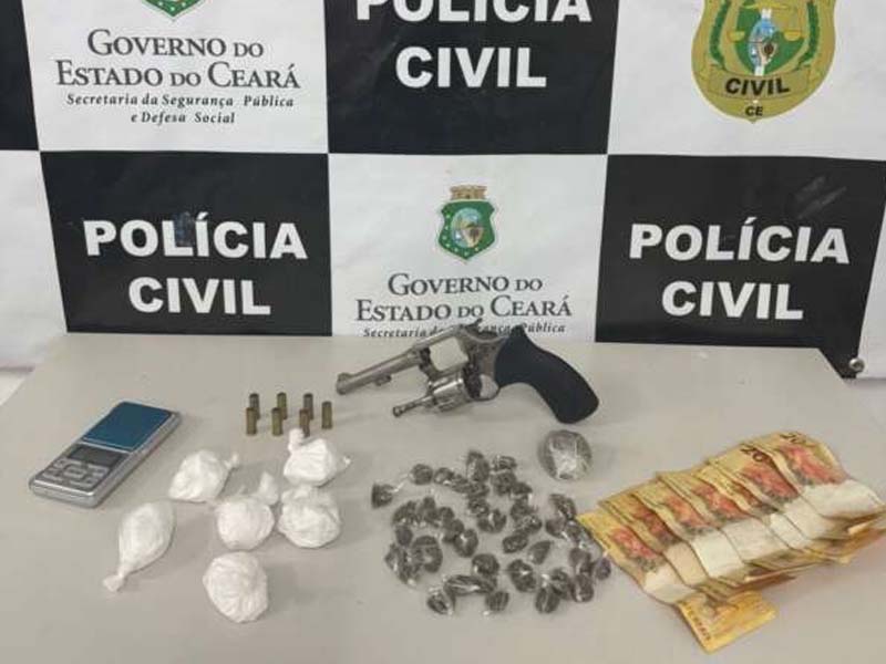Homem em posse de drogas e arma é preso em flagrante pela PCCE em Juazeiro do Norte
