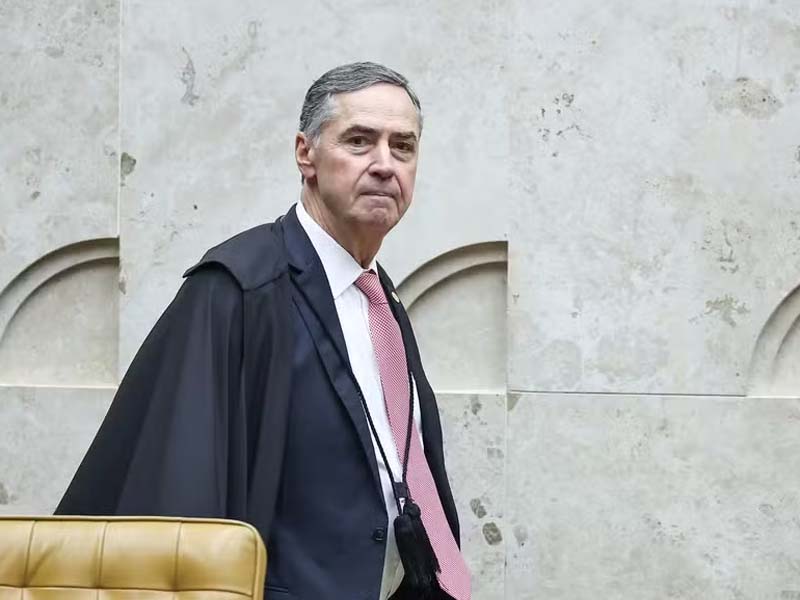 Barroso decide votar sobre aborto antes de deixar STF