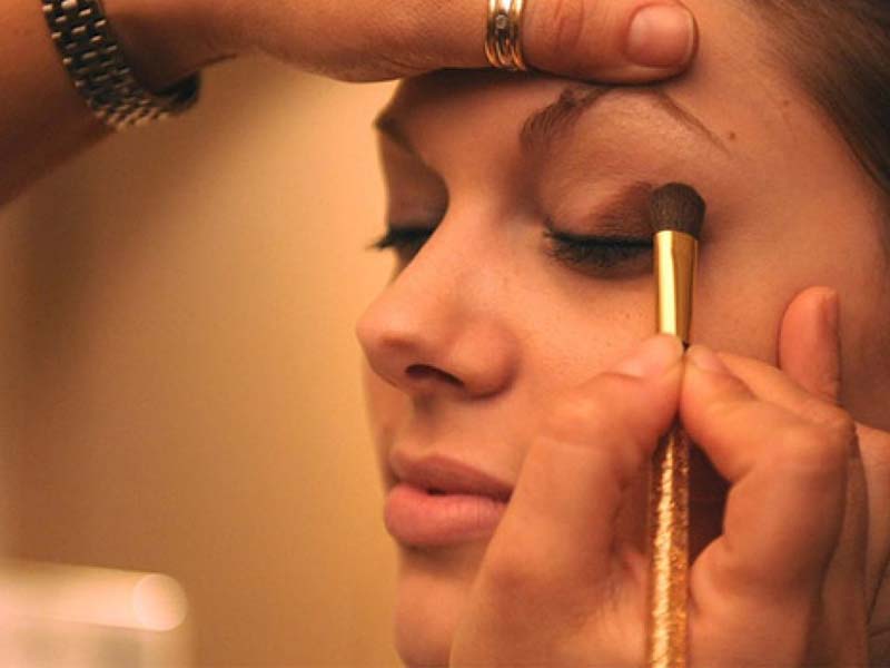 Prefeitura de Juazeiro do Norte realiza curso profissionalizante de maquiagem