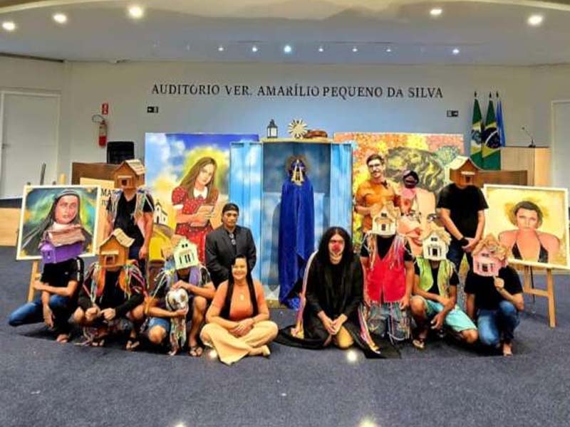Adolescentes encantam público com espetáculo na Câmara Municipal de Juazeiro do Norte