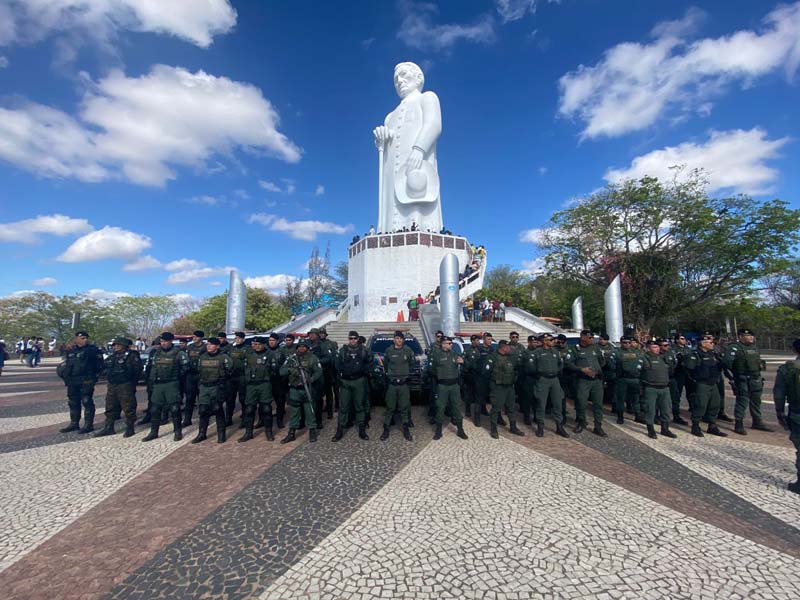 Vídeo: Polícia Militar inicia operação de reforço da segurança durante Romaria de Finados, em Juazeiro do Norte