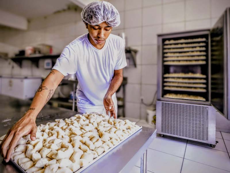 Com mais de 10.500 novos postos de trabalho, geração de empregos no Ceará cresce em todos os setores em setembro