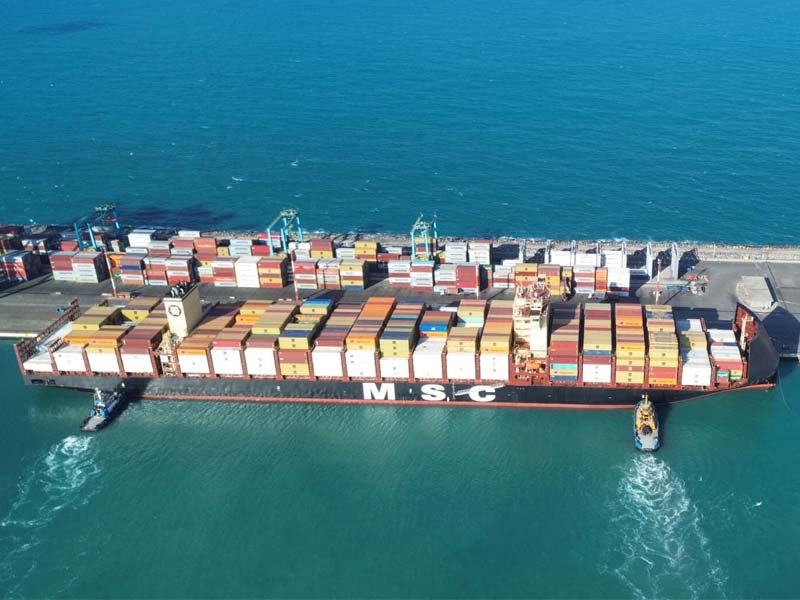 Porto do Pecém quebra novo recorde e já ultrapassa movimentação de contêineres de 2024 a dois meses do fim do ano