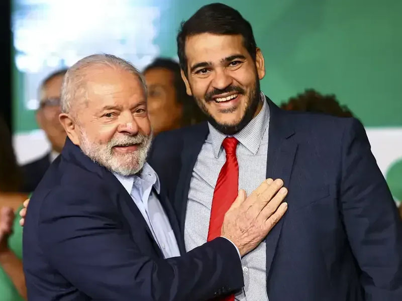 Lula confirma indicação de Jorge Messias ao STF; AGU ainda passará por sabatina no Senado