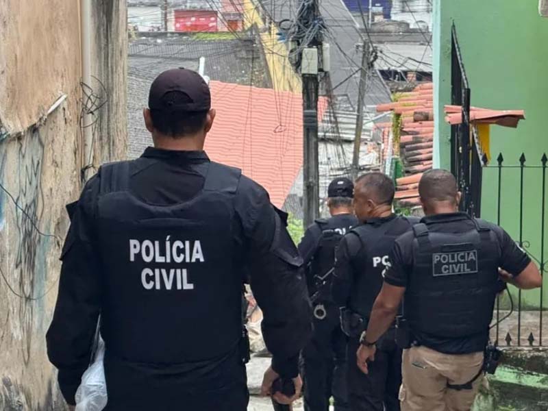Polícia Civil deflagra operação contra o Comando Vermelho no Ceará e na Bahia; 31 pessoas são presas