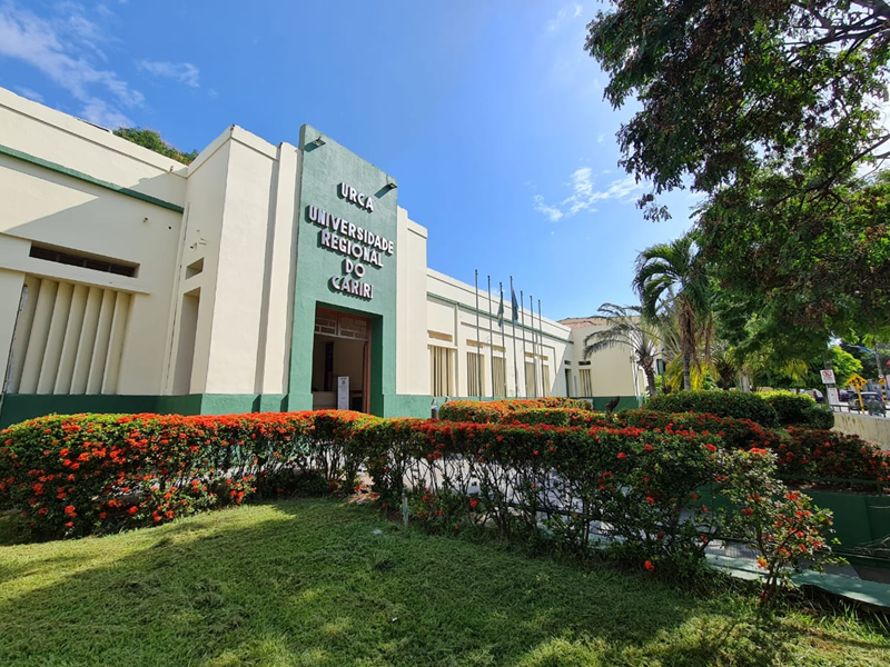 Governador sanciona novo plano de cargos e carreiras para servidores administrativos de universidades estaduais