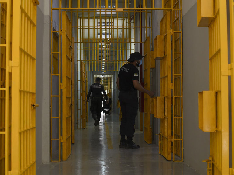 Justiça do Ceará autoriza gravação de conversas entre presos e advogados em presídio de segurança máxima