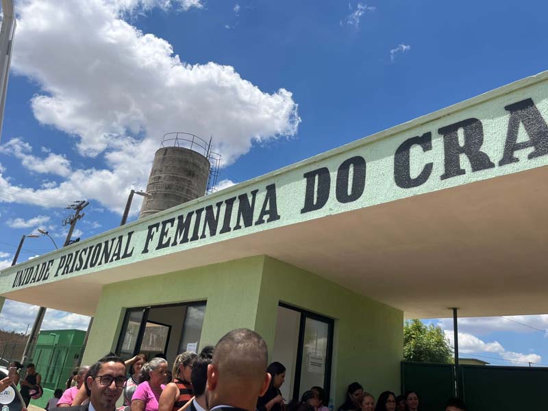 Vídeo: imagem peregrina de Nossa Senhora de Fátima visita presídio feminino na cidade do Crato