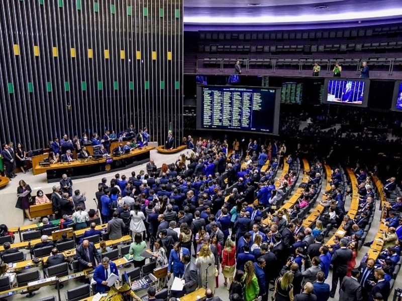 Motta adia votação de PL Antifacção para terça-feira (18)