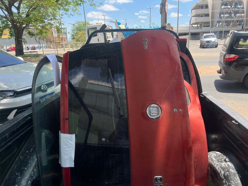 Vídeo: proprietário de carro baleado durante assalto recupera partes do veículo na Delegacia de Juazeiro do Norte