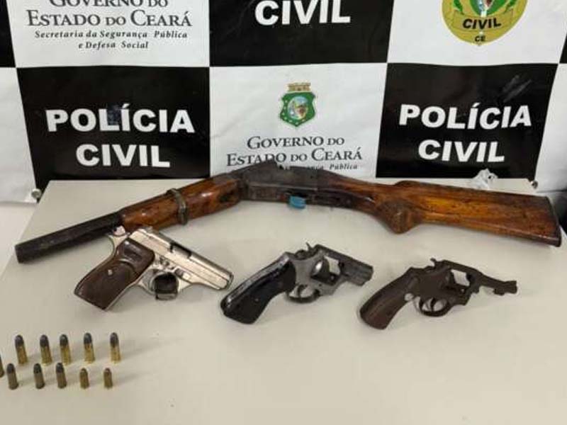 PCCE captura em flagrante dupla com armas e munições em Juazeiro do Norte