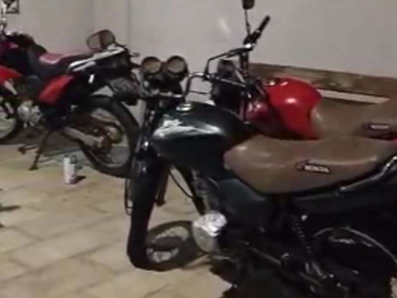 Vídeo: Polícia Militar prende homem em Pernambuco suspeito de revender motos que foram roubadas em Barbalha