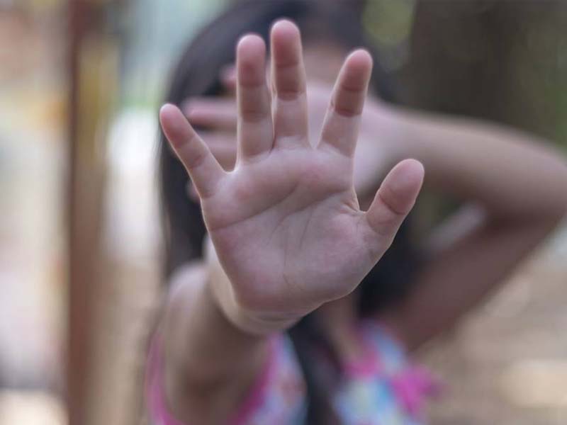 Câmara aprova projeto que restringe aborto legal para meninas vítimas de estupro; texto segue para o Senado